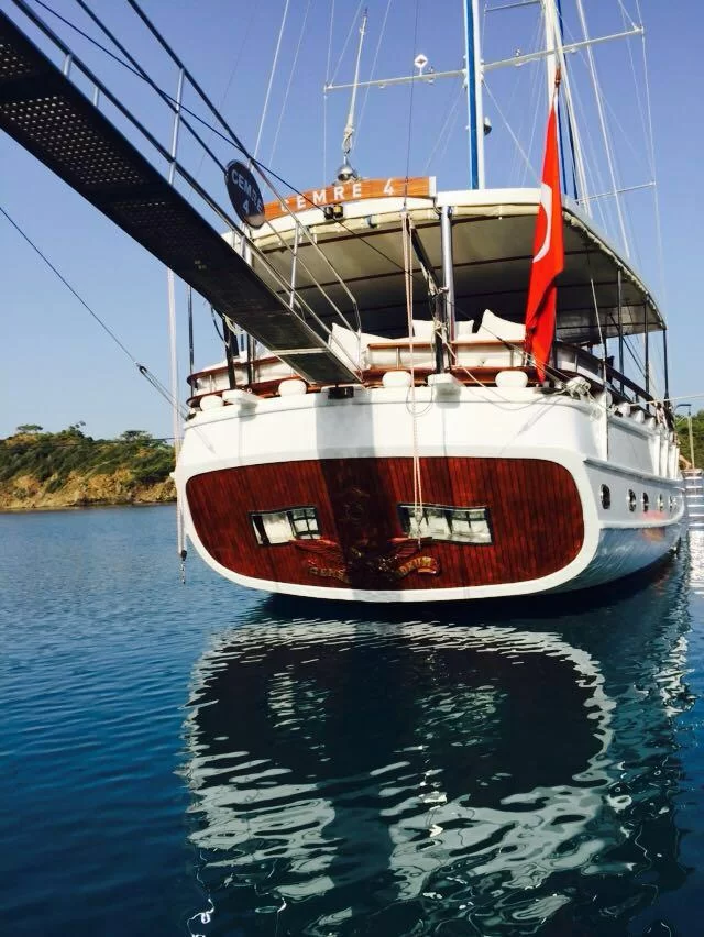 Cemre 4 Charter