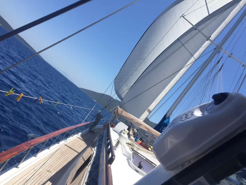 Cemre 4 Charter