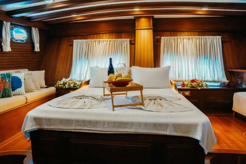 Wicked Felina Charter