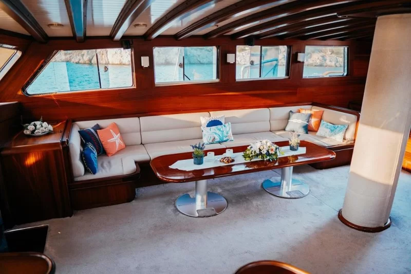 Wicked Felina Charter